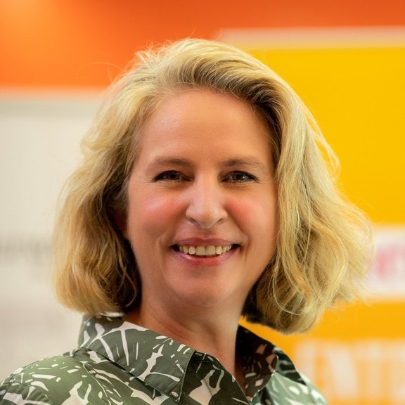 Britta_Schroder_Web.jpg  